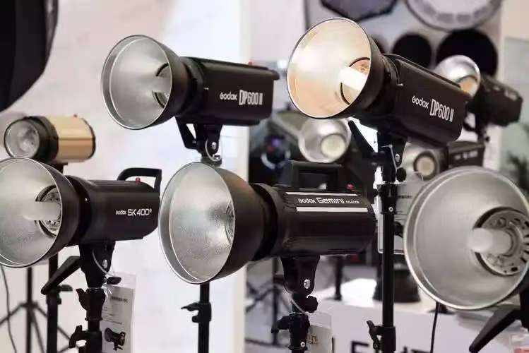 深圳专业影视LED灯光租赁 摄影摄像常亮灯出租 闪光灯租赁